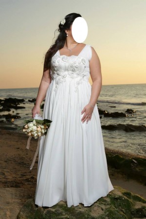 שמלת כלה במצב מצויין עבודת יד