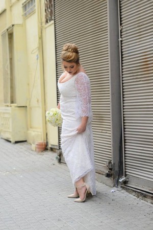 שמלת כלה אוף וויט מדהימה