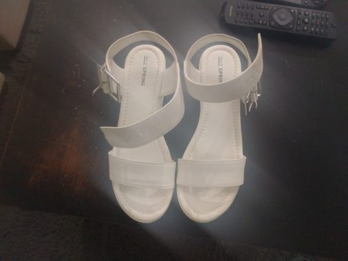 נעליים שניות