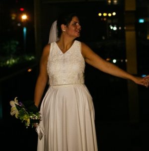 מוכרת את שמלת כלולותיי מWHITE AND LACE