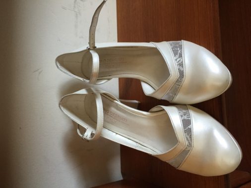 נעלי כלה ננעלו פעם אחת בלבד!