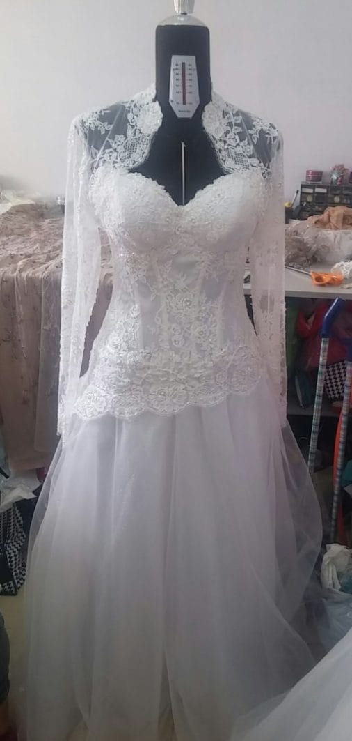 שמלת כלה קלאסית מדהימה