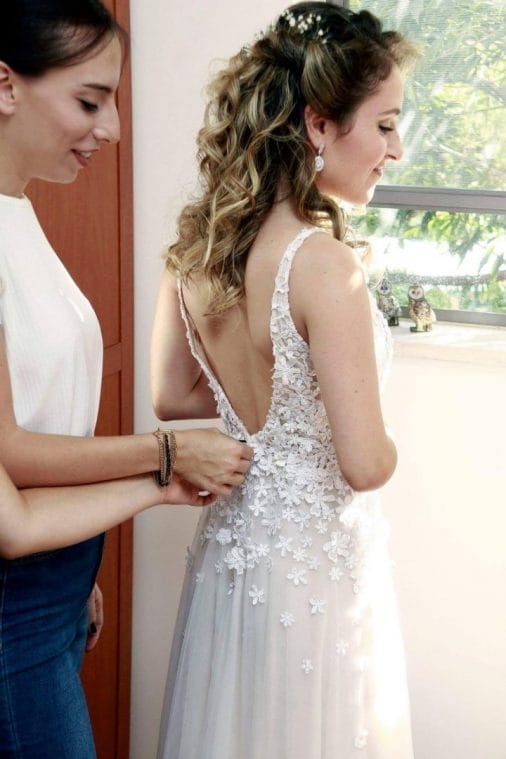 מוכרת את שמלת הכלה המיוחדת שלי! :)