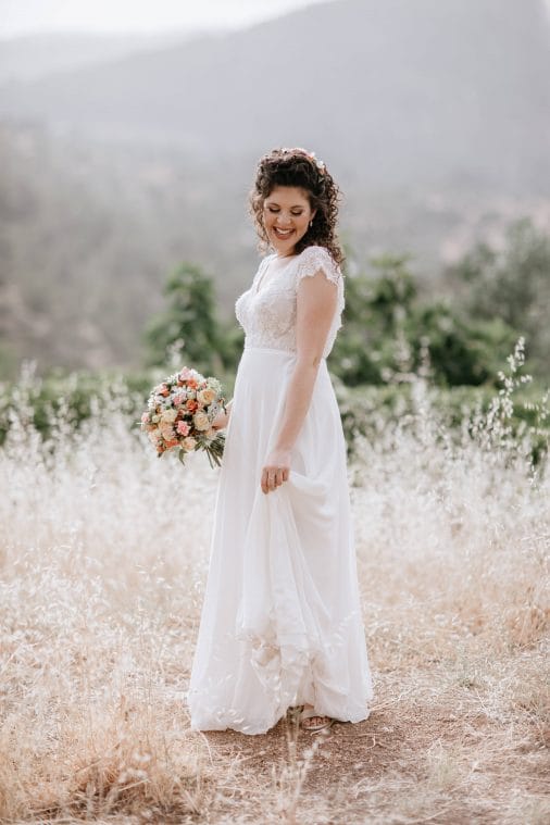 שמלת כלה כפרית ויפה