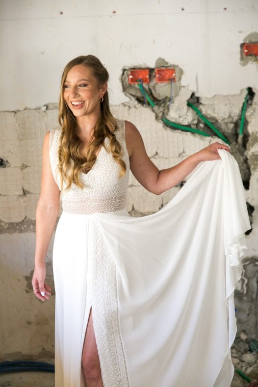 שמלה מדהימה של כלה קלה